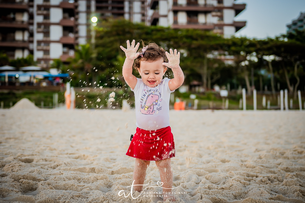 ensaio, ensaio na praia, ensaio dia das maes, ensaio ar livre, ensaio luz do dia, golden hour, criança feliz, crianças, ensaio familia