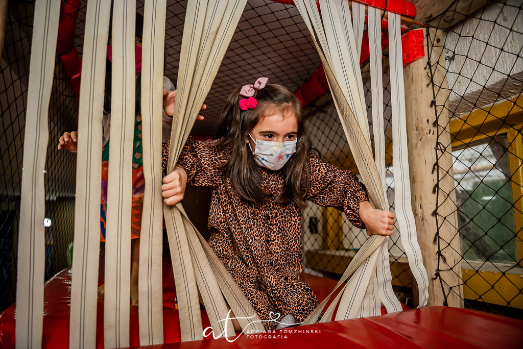 fotografia-festa-infantil-rj, tema-festa-selva, fotografia-de-familia, adriana-tomzhinski-fotografia, foto-aniversario-infantil, fotografo-aniversario-infantil, casa-pitanga-pitangueira, botafogo