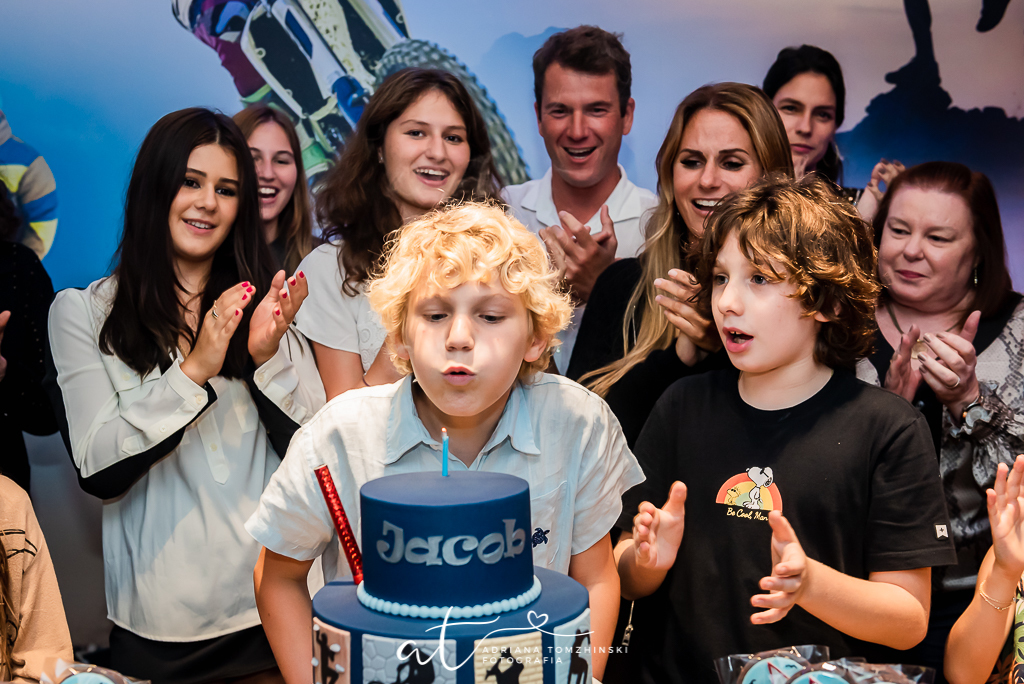 fotografia-festa-infantil-rj, tema-festa-esportes-radicais, fotografia-de-familia, adriana-tomzhinski-fotografia, foto-aniversario-infantil, fotografo-aniversario-infantil, festa-e-aventura, barra-da-tijuca