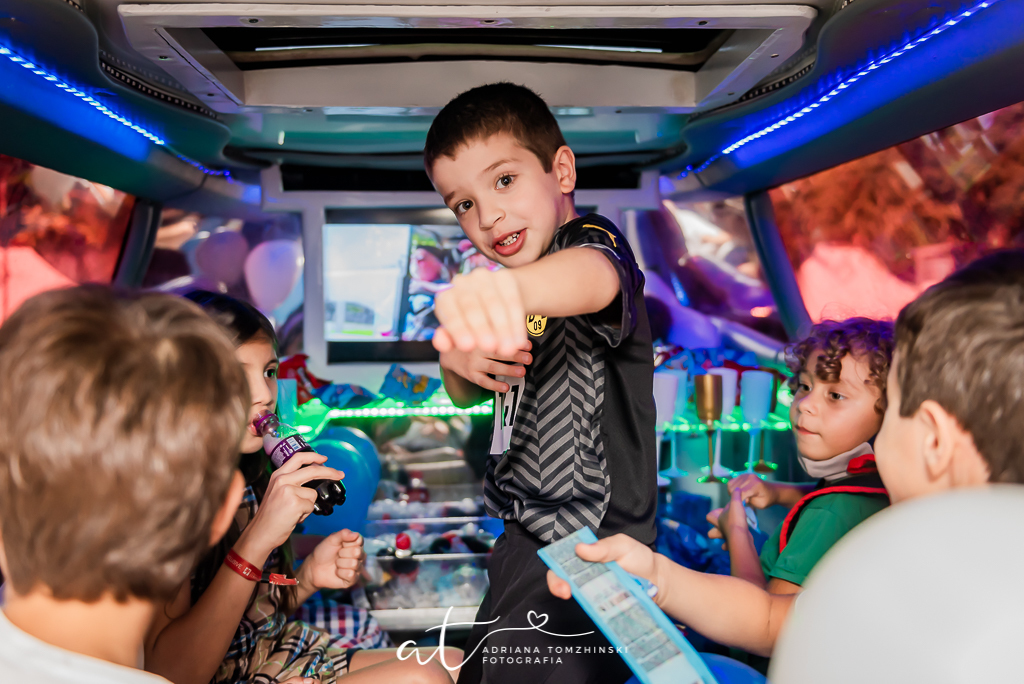 fotografia-festa-infantil-rj, tema-festa-pokemon, fotografia-de-familia, adriana-tomzhinski-fotografia, foto-aniversario-infantil, fotografo-aniversario-infantil, festa-no-play, festa-na-limousine