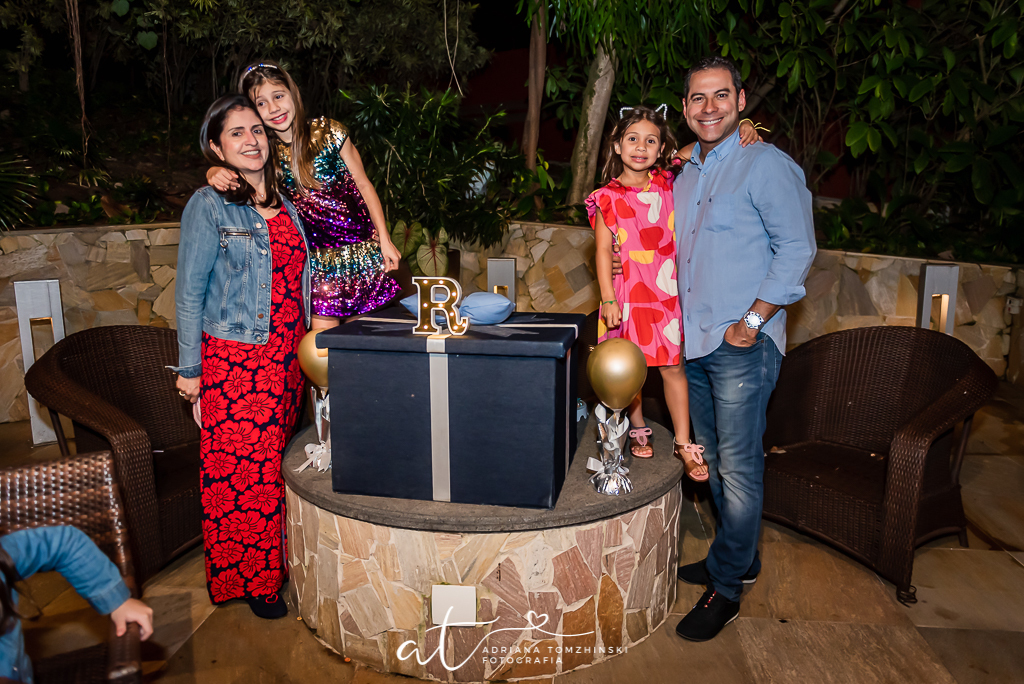 fotografia-festa-infantil-rj, tema-festa-pokemon, fotografia-de-familia, adriana-tomzhinski-fotografia, foto-aniversario-infantil, fotografo-aniversario-infantil, festa-no-play, festa-na-limousine