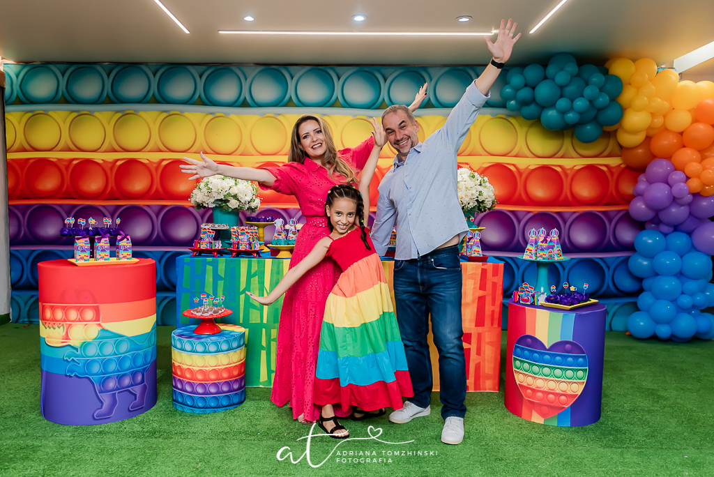 fotografia-festa-infantil-rj, tema-pop-it-fidget-toys, fotografia-de-familia, adriana-tomzhinski-fotografia, foto-aniversario-infantil, fotografo-aniversario-infantil, casa-de-festas-casa-em-festa, barra-da-tijuca