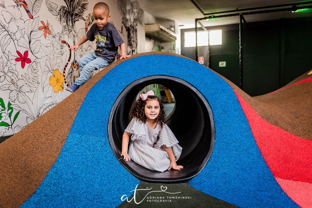 fotografia-festa-infantil-rj, tema-alice-no-pais-das-maravihas, fotografia-de-familia, adriana-tomzhinski-fotografia, foto-aniversario-infantil, fotografo-aniversario-infantil, casa-de-festas-espaco-baoba, tijuca