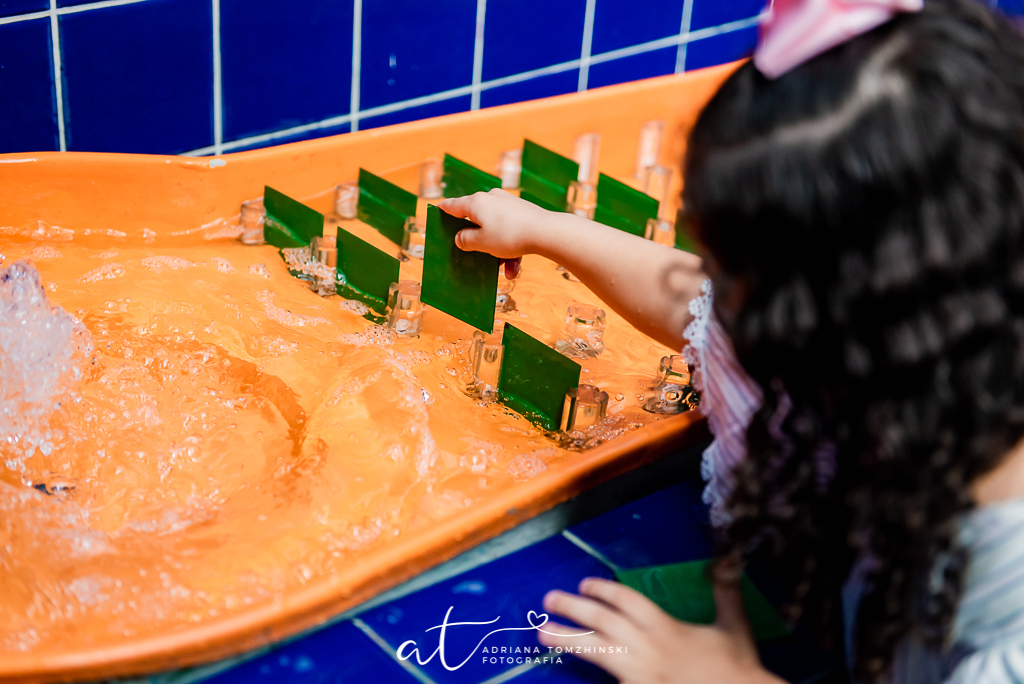 fotografia-festa-infantil-rj, tema-alice-no-pais-das-maravihas, fotografia-de-familia, adriana-tomzhinski-fotografia, foto-aniversario-infantil, fotografo-aniversario-infantil, casa-de-festas-espaco-baoba, tijuca