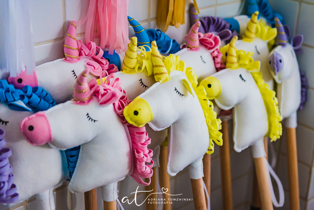 fotografia-festa-infantil-rj, tema-unicornio, fotografia-de-familia, adriana-tomzhinski-fotografia, foto-aniversario-infantil, fotografo-aniversario-infantil, festa-no-play, barra-da-tijuca