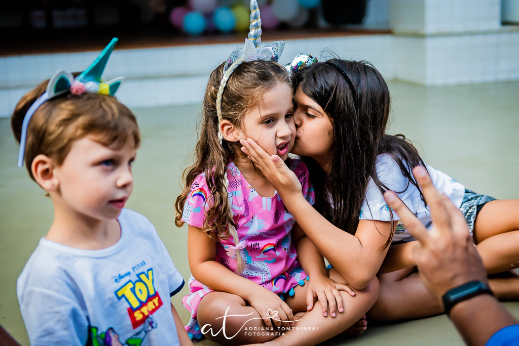 fotografia-festa-infantil-rj, tema-unicornio, fotografia-de-familia, adriana-tomzhinski-fotografia, foto-aniversario-infantil, fotografo-aniversario-infantil, festa-no-play, barra-da-tijuca