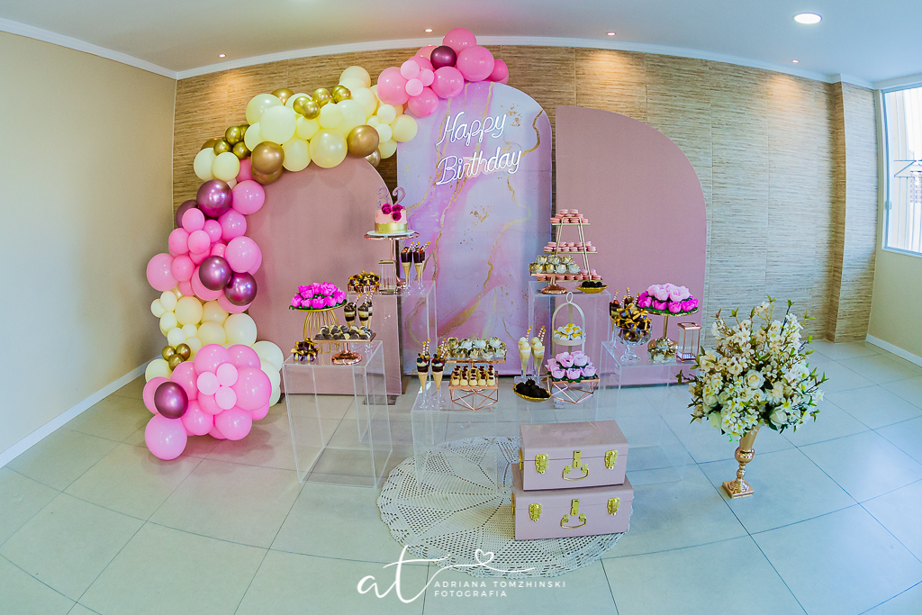 fotografia-festa-adulto-rj, tema-rosa, fotografia-de-familia, adriana-tomzhinski-fotografia, foto-aniversario-adulto, fotografo-aniversario, festa-no-play