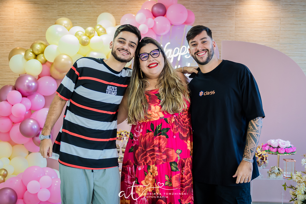 fotografia-festa-adulto-rj, tema-rosa, fotografia-de-familia, adriana-tomzhinski-fotografia, foto-aniversario-adulto, fotografo-aniversario, festa-no-play