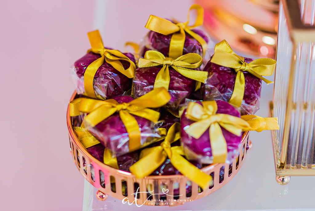 fotografia-festa-adulto-rj, tema-rosa, fotografia-de-familia, adriana-tomzhinski-fotografia, foto-aniversario-adulto, fotografo-aniversario, festa-no-play