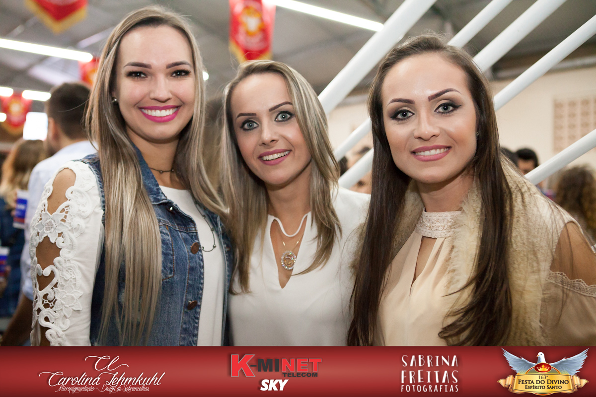 A Festa do Divino Espírito Santo em Santo Amaro da Imperatriz, estava maravilhosa, cobertura fotográfica com Sabrina Freitas Fotografias