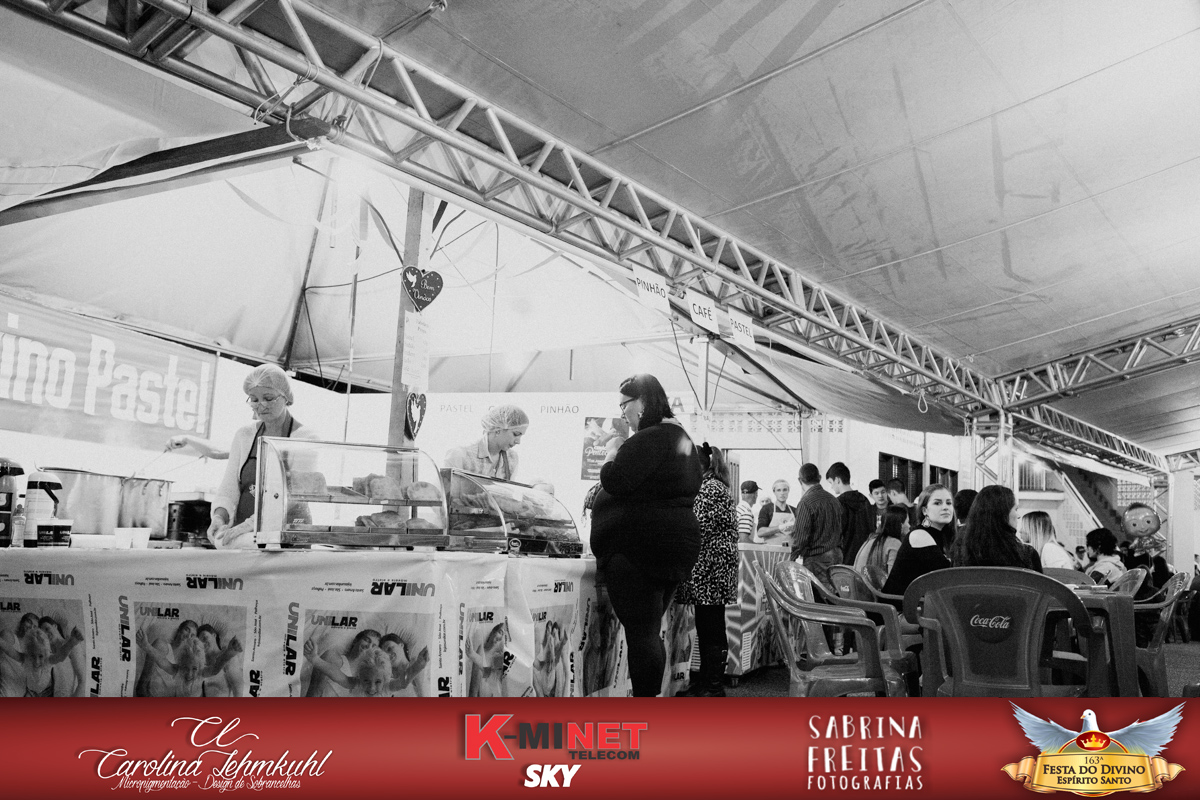 A Festa do Divino Espírito Santo em Santo Amaro da Imperatriz, estava maravilhosa, cobertura fotográfica com Sabrina Freitas Fotografias