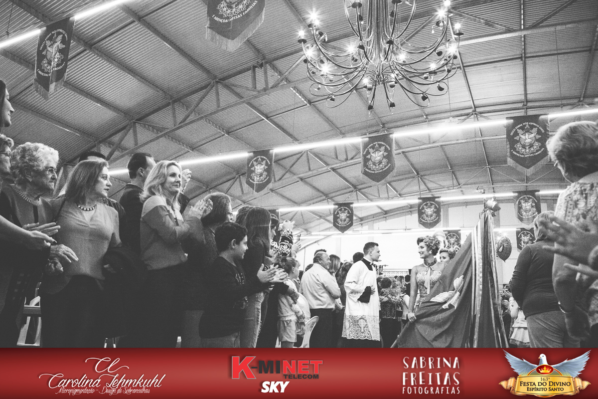 A Festa do Divino Espírito Santo em Santo Amaro da Imperatriz, estava maravilhosa, cobertura fotográfica com Sabrina Freitas Fotografias