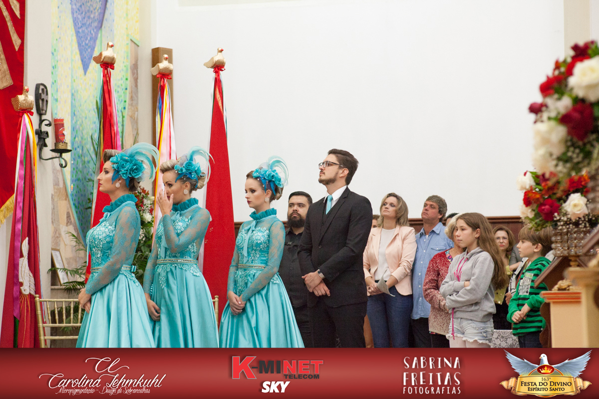 A Festa do Divino Espírito Santo em Santo Amaro da Imperatriz, estava maravilhosa, cobertura fotográfica com Sabrina Freitas Fotografias