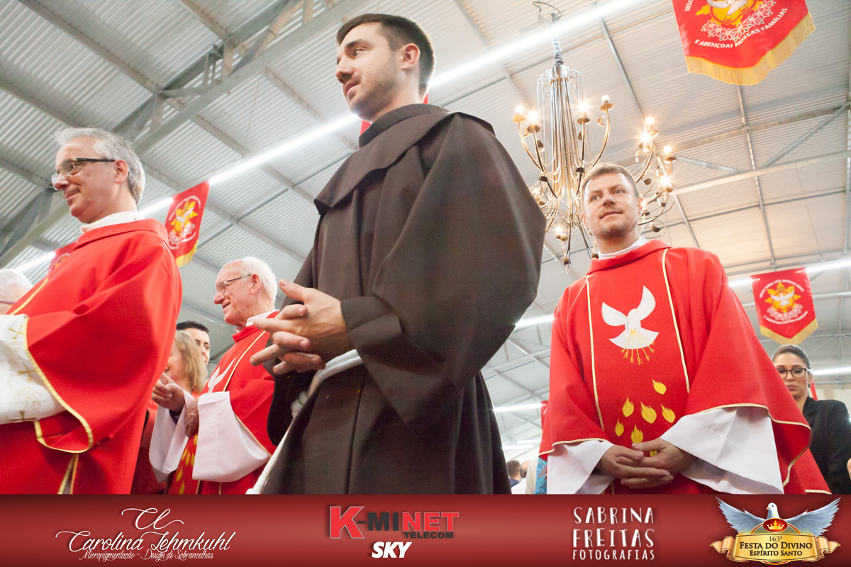 A Festa do Divino Espírito Santo em Santo Amaro da Imperatriz, estava maravilhosa, cobertura fotográfica com Sabrina Freitas Fotografias