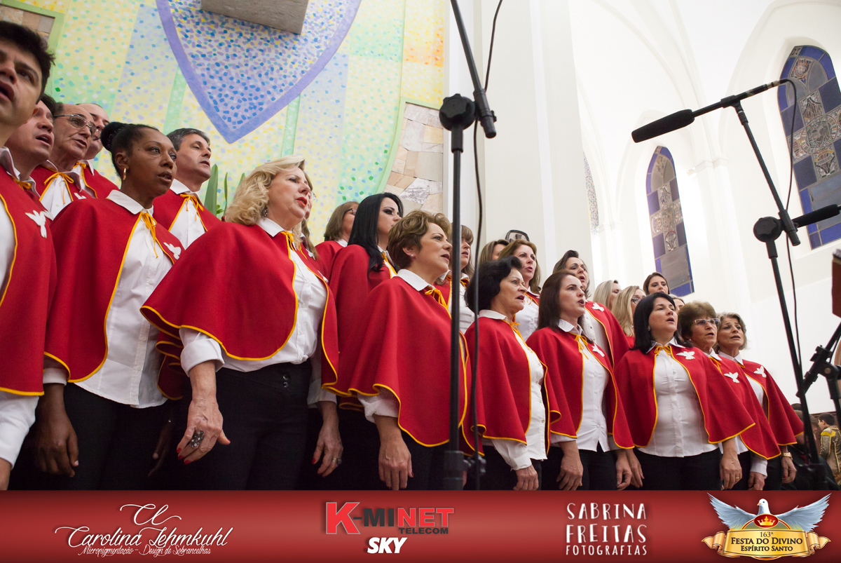 A Festa do Divino Espírito Santo em Santo Amaro da Imperatriz, estava maravilhosa, cobertura fotográfica com Sabrina Freitas Fotografias