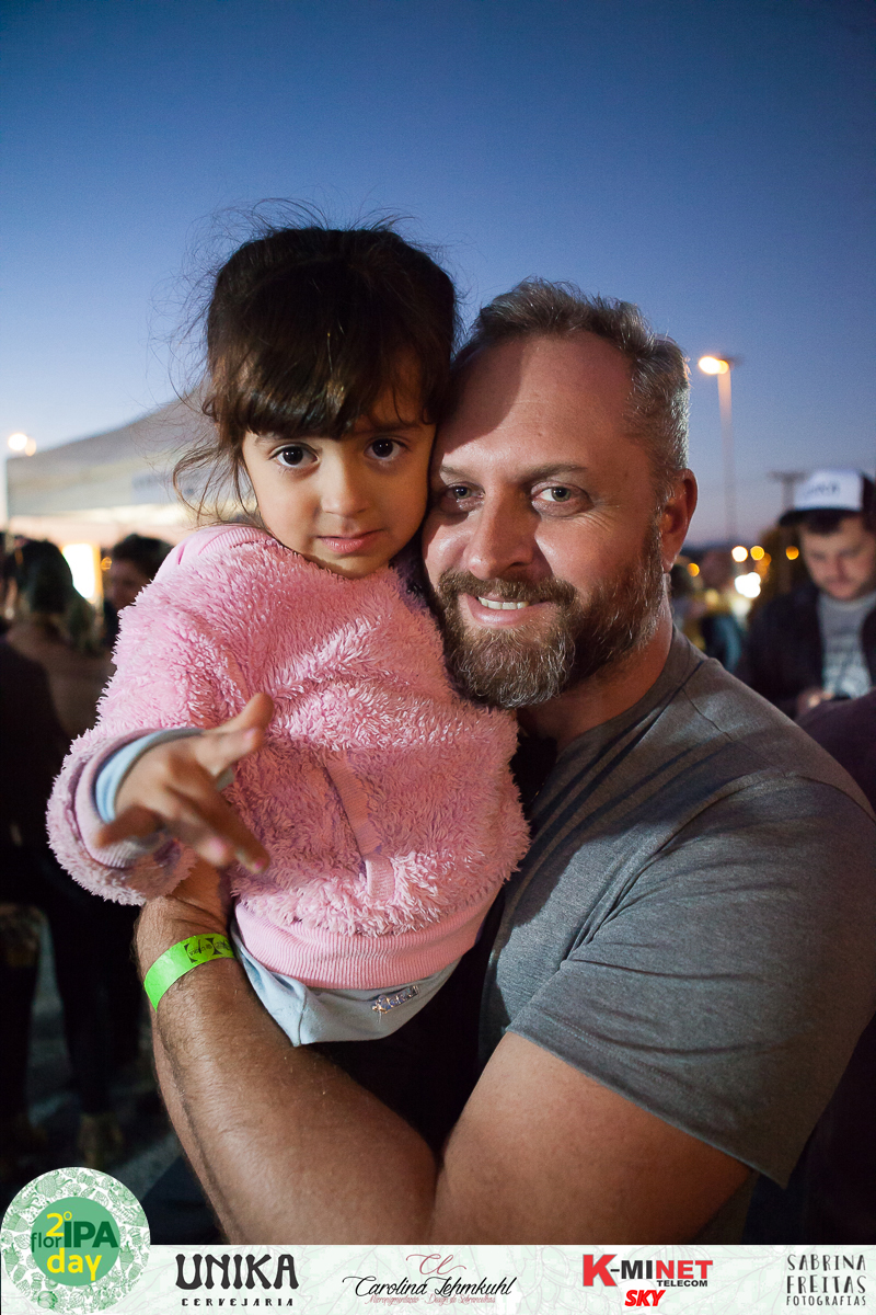Fotos do evento que aconteceu em Florianópolis - Estacionamento do Burger Break - 2ª Edição FlorIPA Day - Sabrina Freitas Fotografias