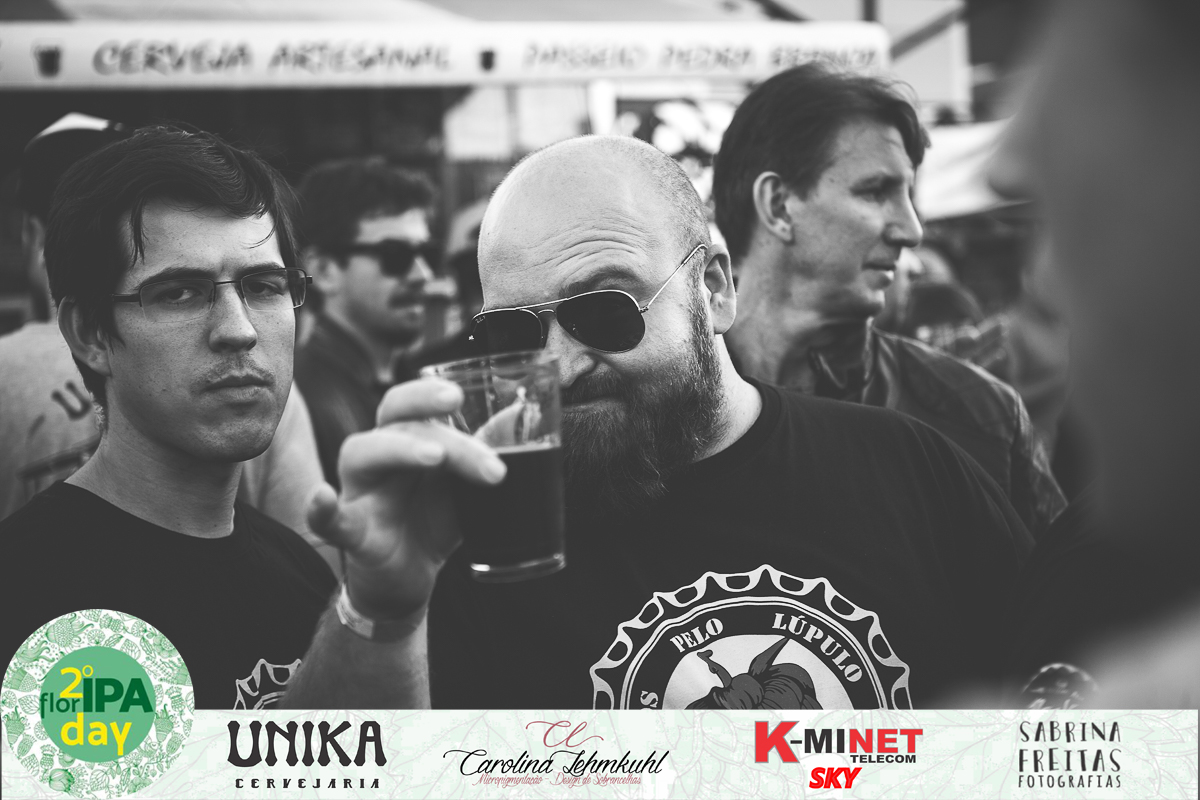 Fotos do evento que aconteceu em Florianópolis - Estacionamento do Burger Break - 2ª Edição FlorIPA Day - Sabrina Freitas Fotografias