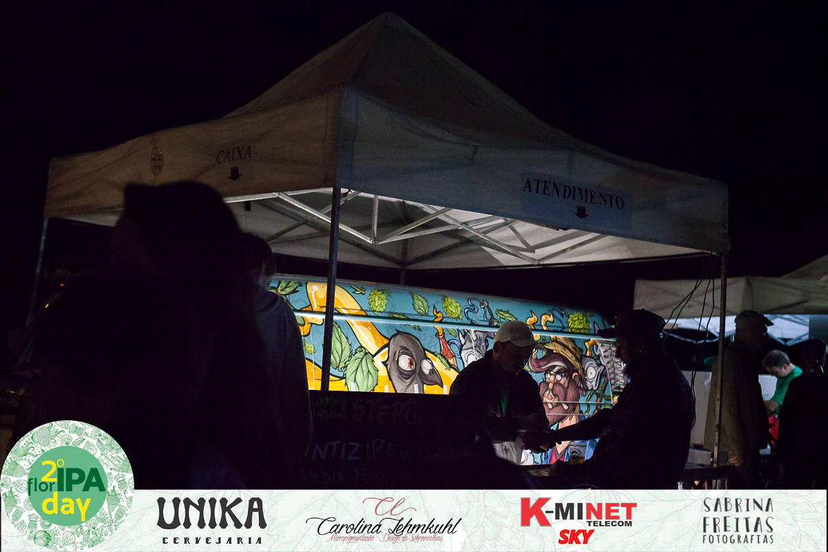 Fotos do evento que aconteceu em Florianópolis - Estacionamento do Burger Break - 2ª Edição FlorIPA Day - Sabrina Freitas Fotografias