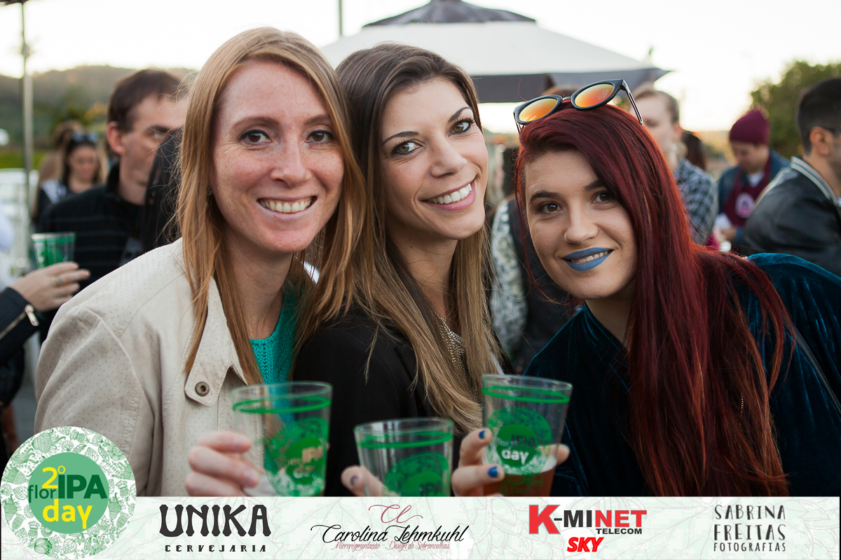 Fotos do evento que aconteceu em Florianópolis - Estacionamento do Burger Break - 2ª Edição FlorIPA Day - Sabrina Freitas Fotografias