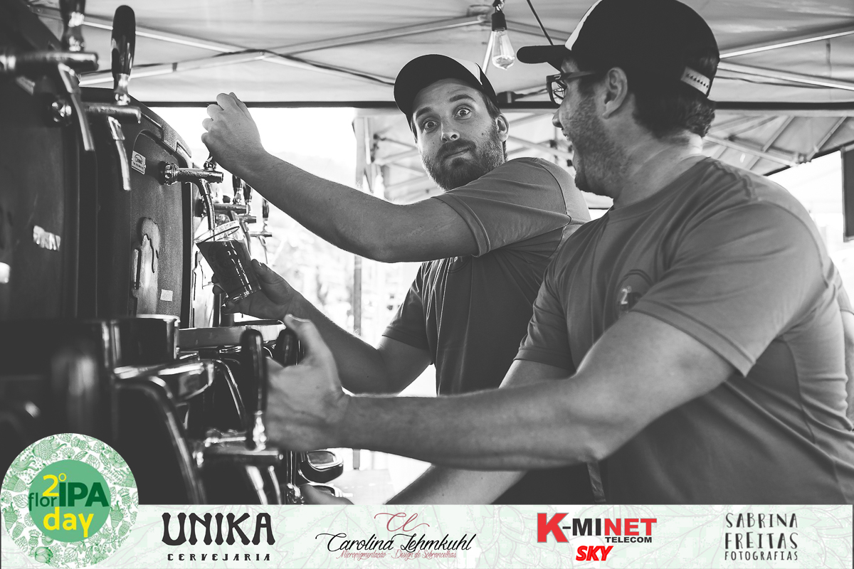 Fotos do evento que aconteceu em Florianópolis - Estacionamento do Burger Break - 2ª Edição FlorIPA Day - Sabrina Freitas Fotografias