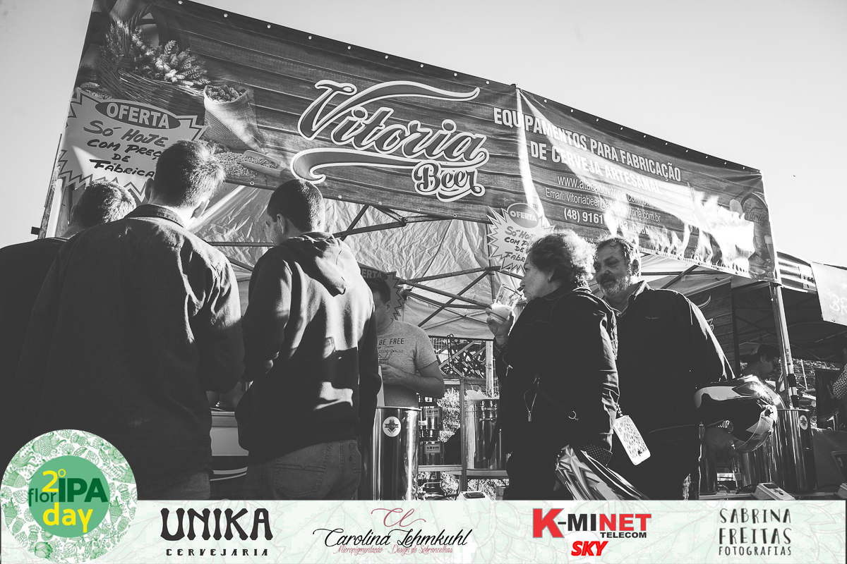 Fotos do evento que aconteceu em Florianópolis - Estacionamento do Burger Break - 2ª Edição FlorIPA Day - Sabrina Freitas Fotografias