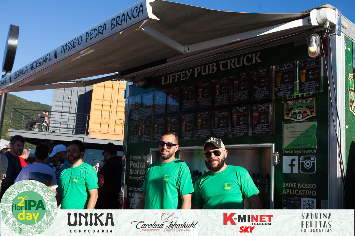 Fotos do evento que aconteceu em Florianópolis - Estacionamento do Burger Break - 2ª Edição FlorIPA Day - Sabrina Freitas Fotografias