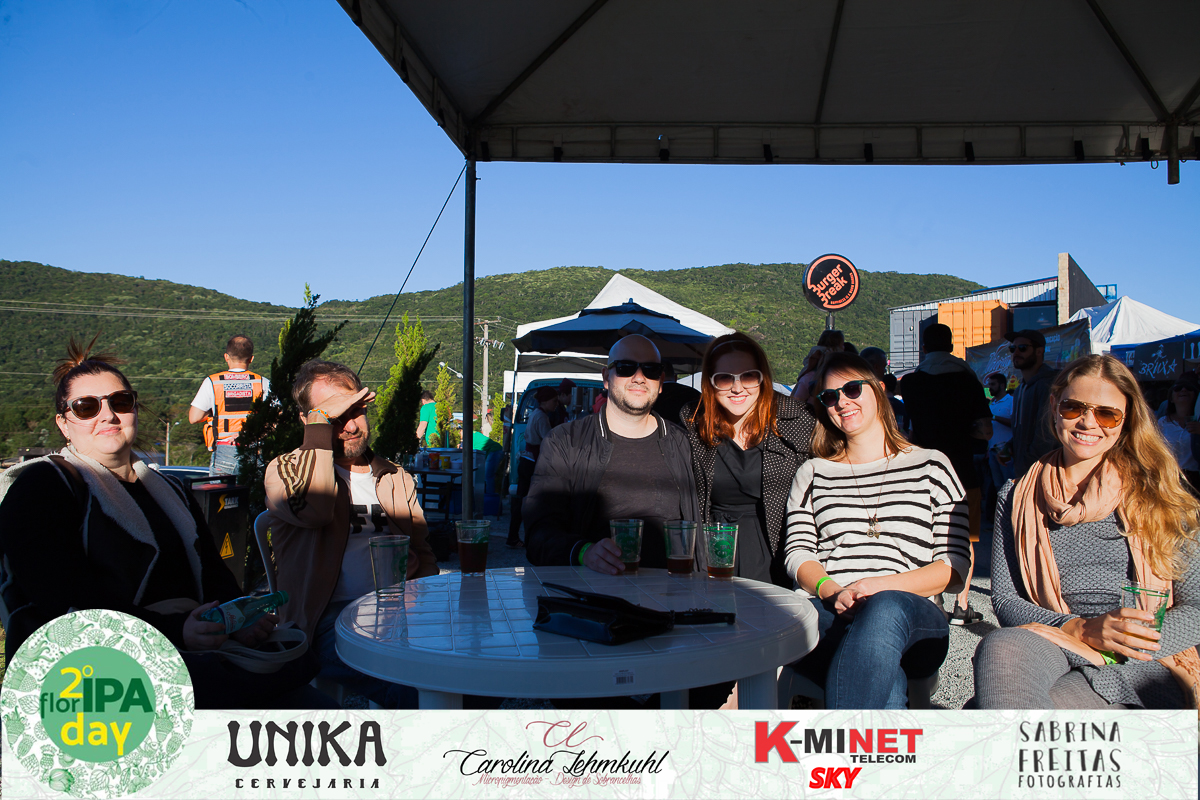 Fotos do evento que aconteceu em Florianópolis - Estacionamento do Burger Break - 2ª Edição FlorIPA Day - Sabrina Freitas Fotografias