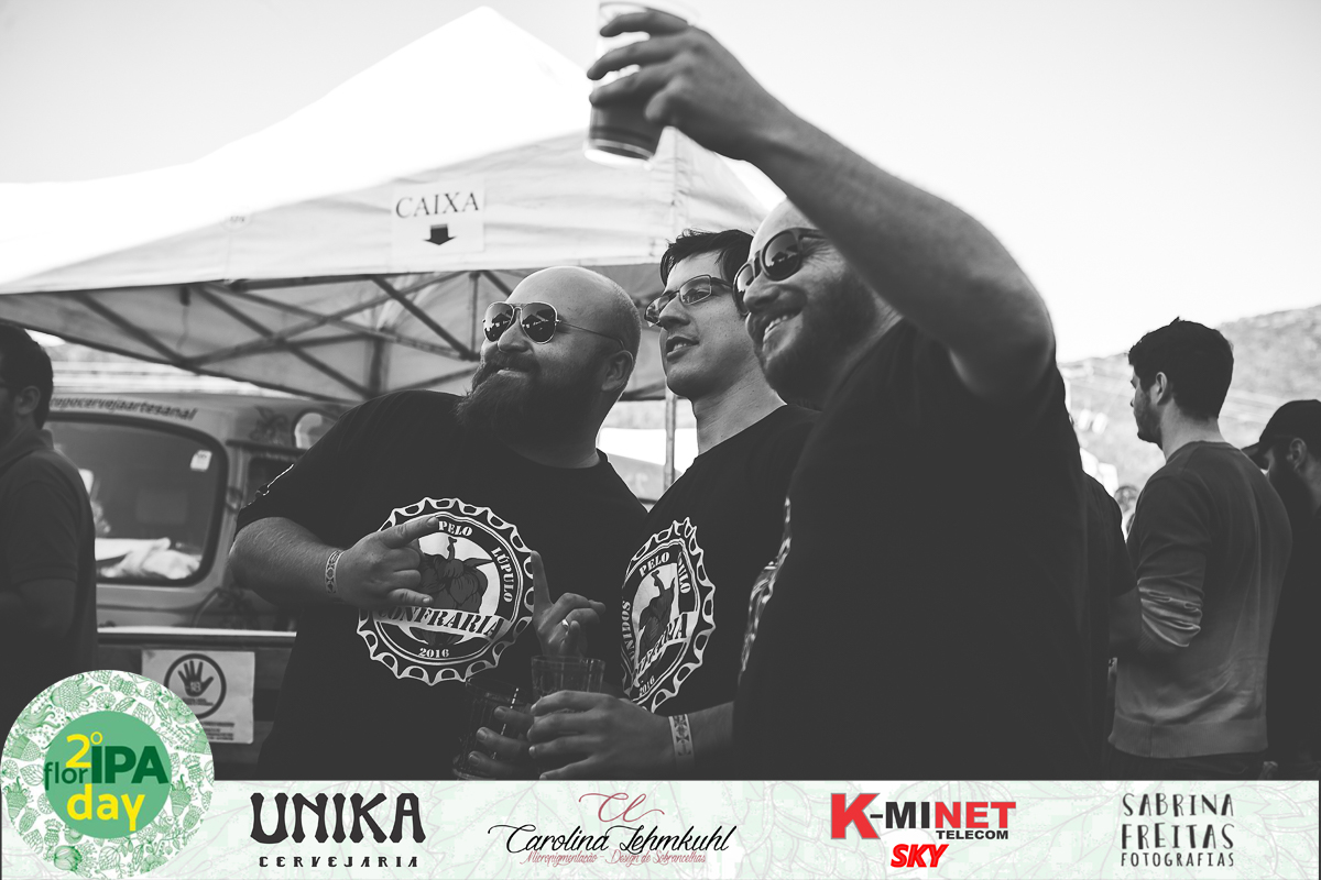 Fotos do evento que aconteceu em Florianópolis - Estacionamento do Burger Break - 2ª Edição FlorIPA Day - Sabrina Freitas Fotografias