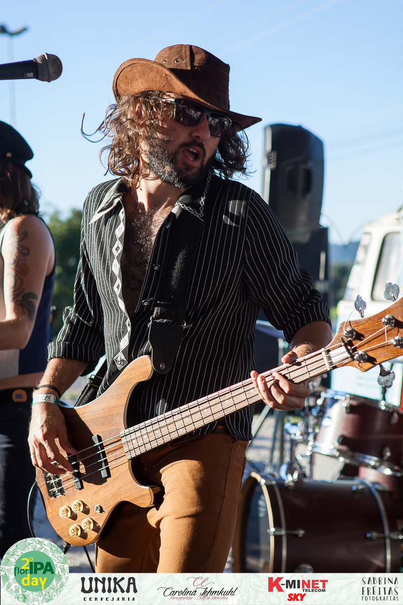 Fotos do evento que aconteceu em Florianópolis - Estacionamento do Burger Break - 2ª Edição FlorIPA Day - Sabrina Freitas Fotografias