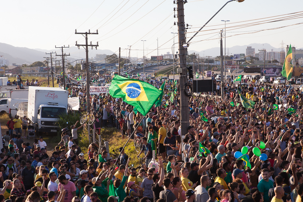 Fotografias das manifesta&ccedil;&otilde;es dos caminhoneiros em Palho&ccedil;a, registro feito por Sabrina Freitas Fotografias
