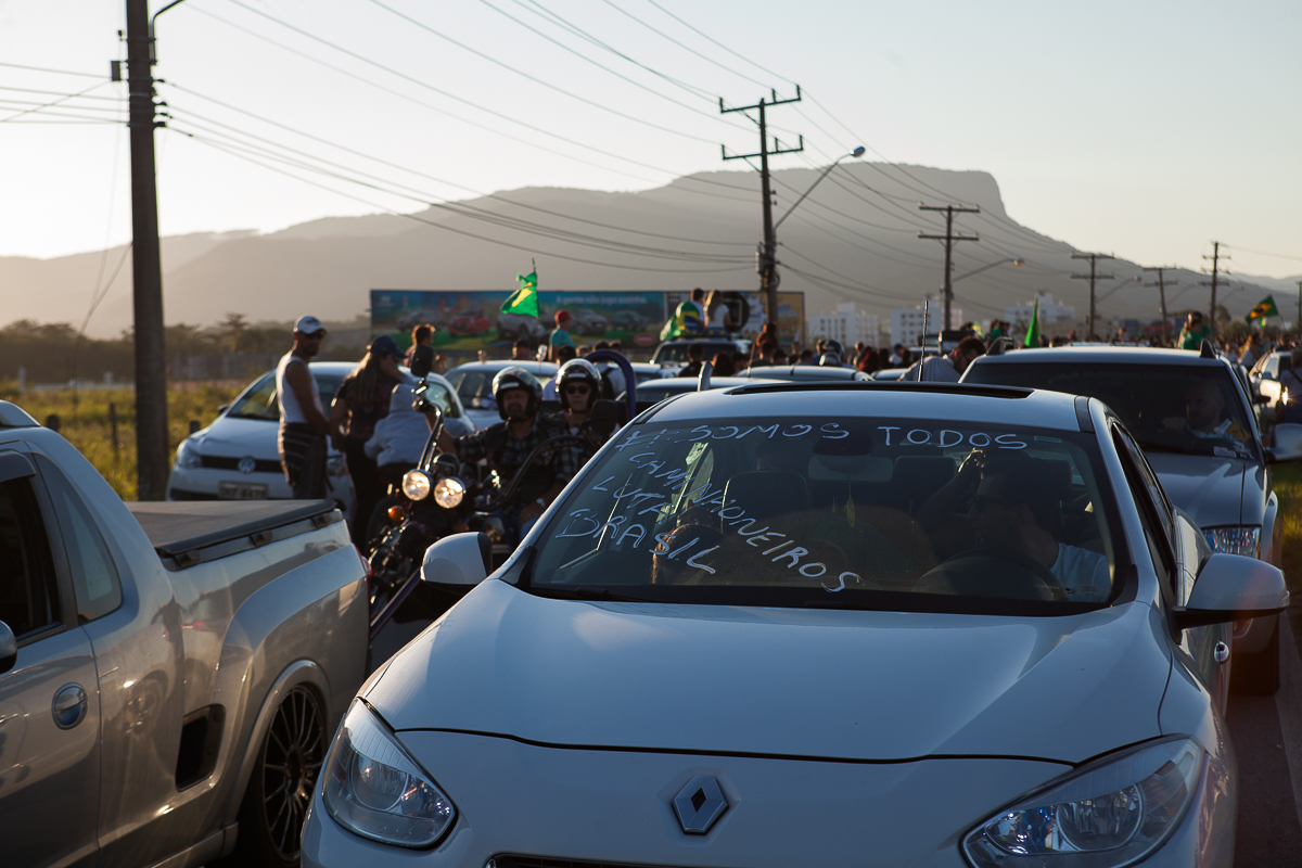Fotografias das manifesta&ccedil;&otilde;es dos caminhoneiros em Palho&ccedil;a, registro feito por Sabrina Freitas Fotografias
