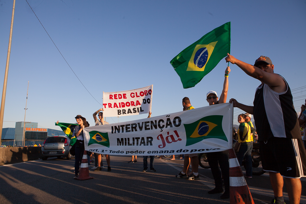 Fotografias das manifesta&ccedil;&otilde;es dos caminhoneiros em Palho&ccedil;a, registro feito por Sabrina Freitas Fotografias