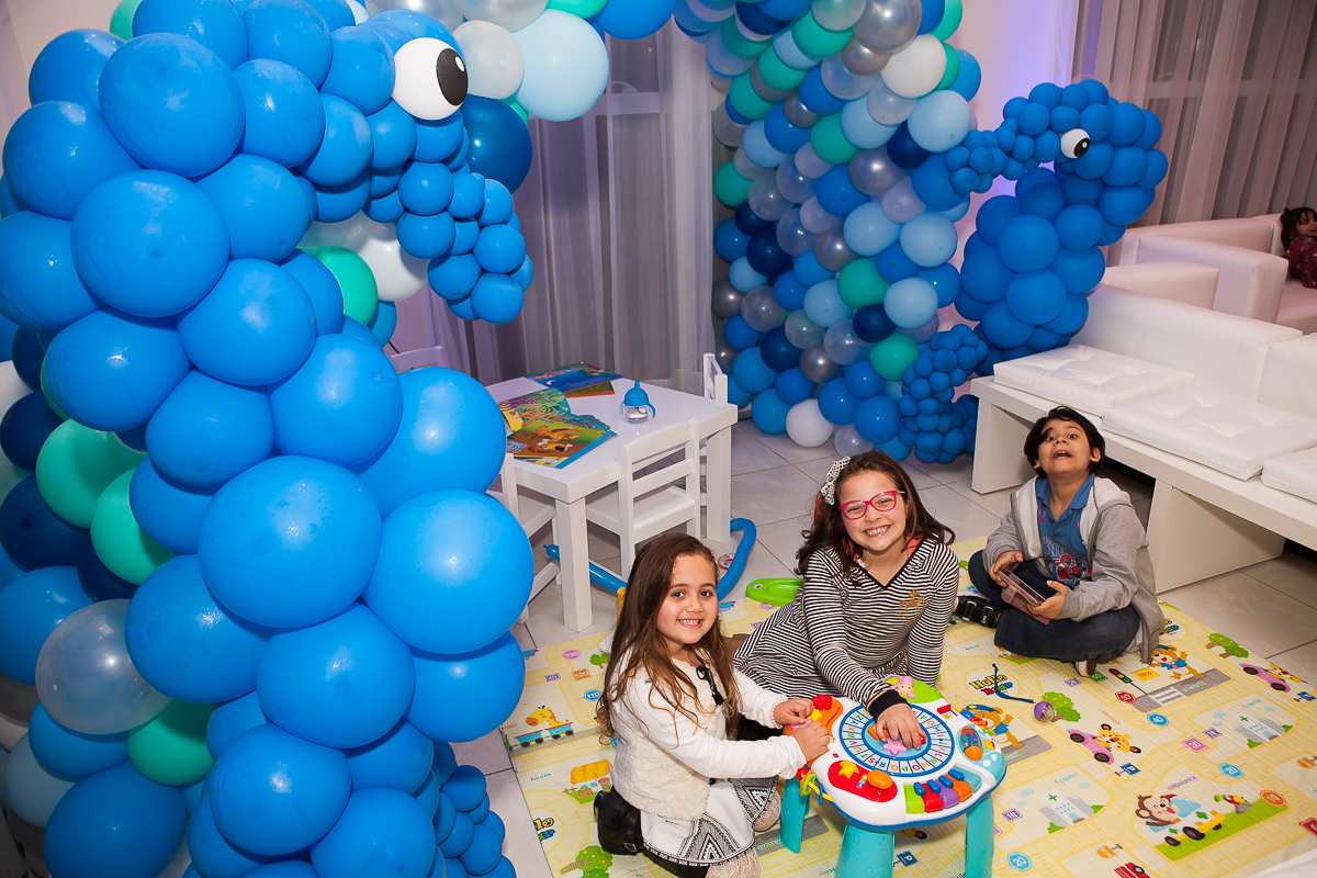 Fot&oacute;grafos infantis em anivers&aacute;rio de 1 ano, Sabrina Freitas Fotografias na Grande Florian&oacute;polis
