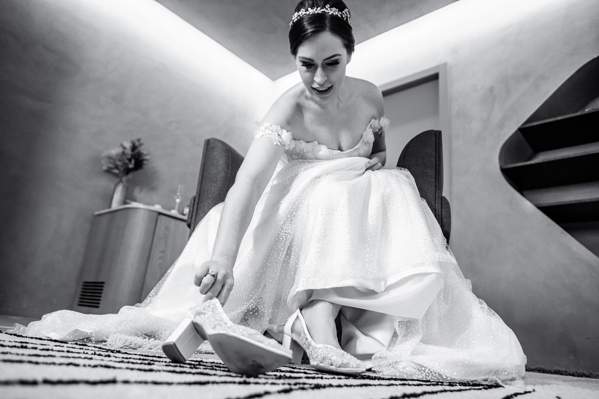 Noiva se arrrumando no Qoya Hotel