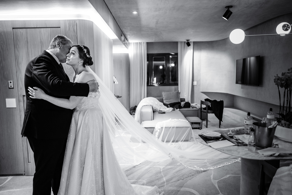 Noiva se arrrumando no Qoya Hotel