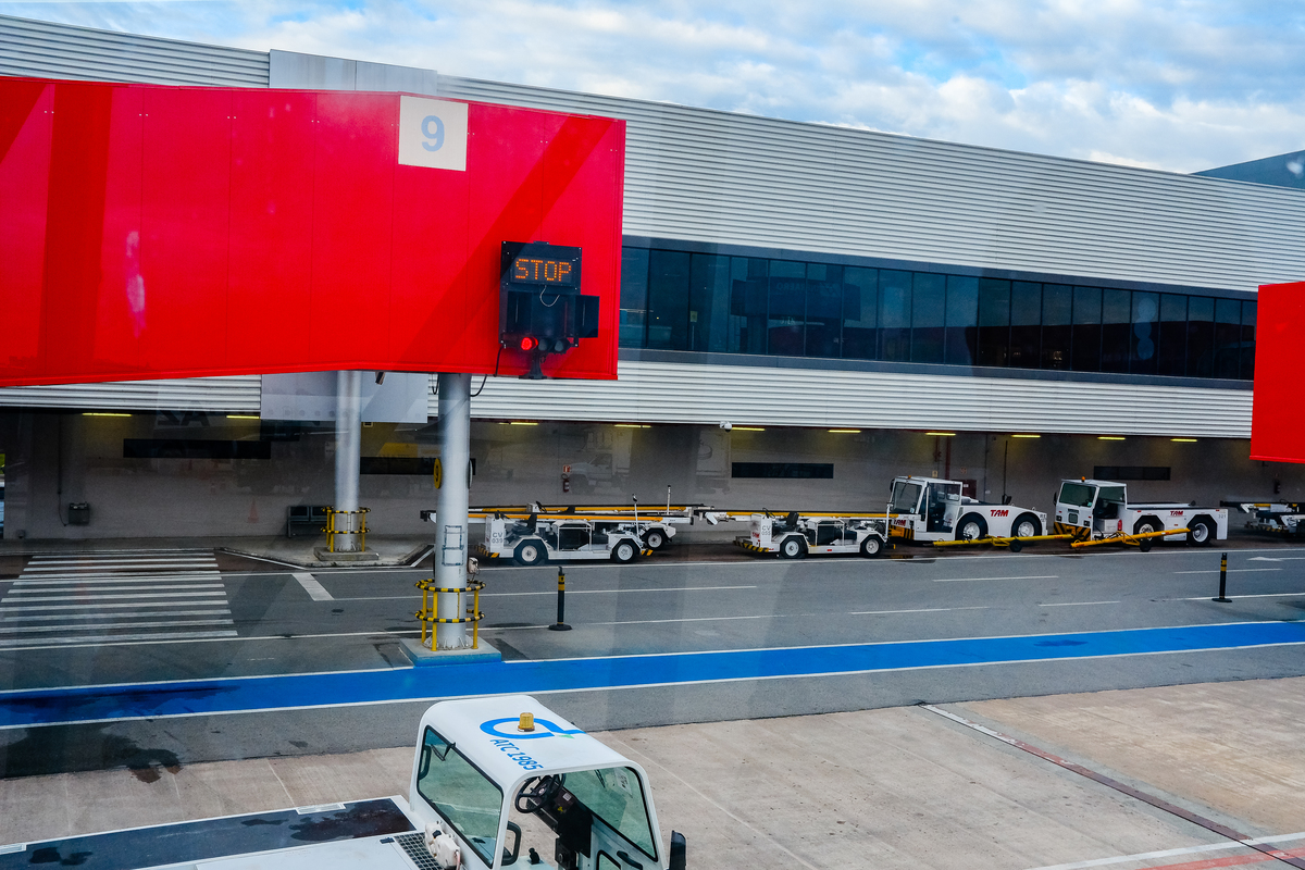 Ensaio de Pre Wedding no Aeroporto de Curitiba