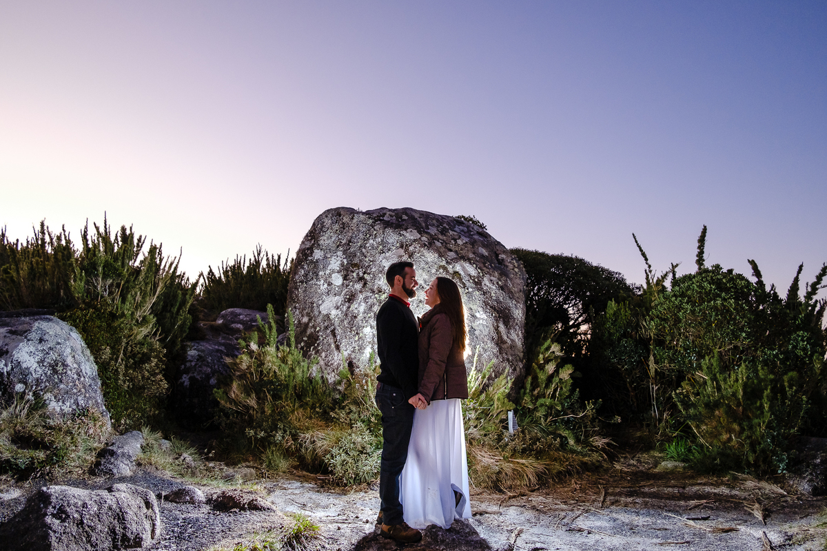 Ensaio de Pré Wedding na Montanha, no Pico do Itapiroca
