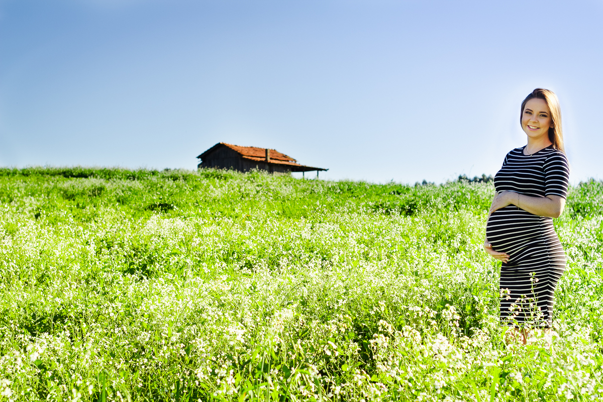 Fotografia de gestante em campo alegre, cenario lindo externo fotografado por aline paim fotografia 