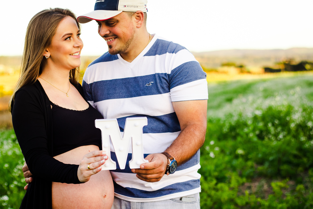 Filho mais novo ainda na barriga e já sendo fotografado por aline paim 