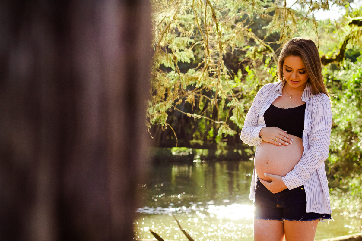 ensaio externo de gestante, fotografada pela fotografa aline paim fotografia em campo alegre