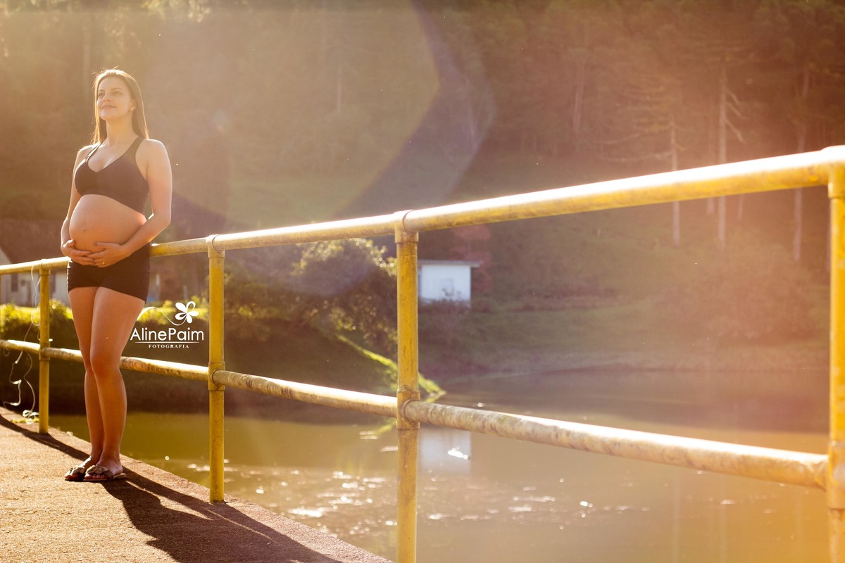 foto na represa rio do julho, ensaio de gestante na estrada rio do julho, ensaio de familia fotgrafado pela fotografa aline paim