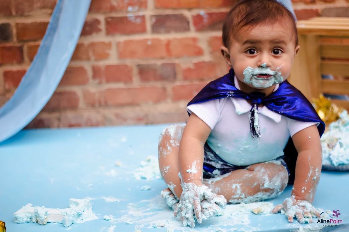 ensaio smash the cake externo, ensaio fotografico externo, ensaio bebe menino, ensaio fotografico 1 ano, sao bento do sul, fotografia de familia fotografado pela aline paim 