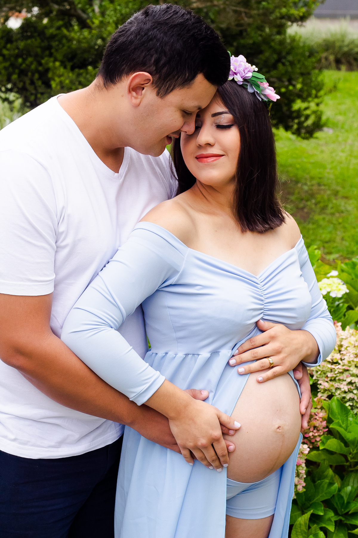 aline paim fotografia, ensaio gestação, ensaio fotografico ao ar livre, ensaio externo em campo alegre santa catarina,  look para ensaio de gestante, detalhe da barriga de gestante
