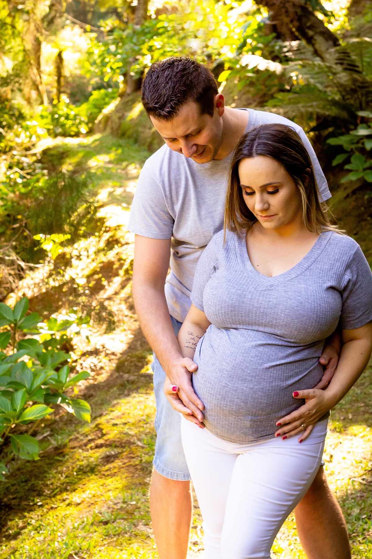 fotografia de gestante no sitio vale do lago em sao bento do sul, fotografia de gravida no sitio vale do lago, fotos no sitio vale do lago, fotos externas no sitio vale do lago, aline paim fotografia fotografou gestante no sitio vale do lago, 