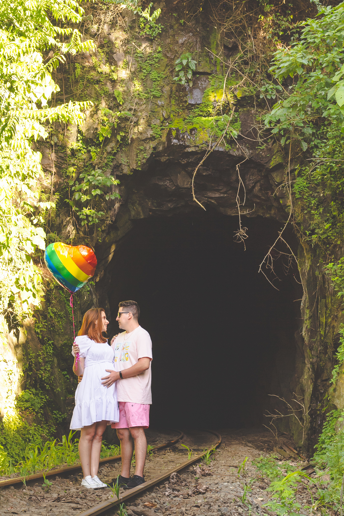 ensaio gestação bebe arco iris, bebe arco iris, ideia foto ensaio bebe arco iris, fotos externas bebe arco iris, aline paim fotografia
