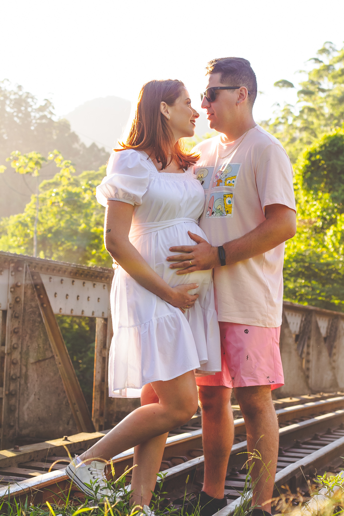 fotos gestante ponte linha ferrea, linha ferrea, linha do trem, fotos casal, fotos gravida ponte do trem, sao bento do sul, fotos de gestante na ponte do trem, aline paim, fotografa de gestante em soa bento do sul