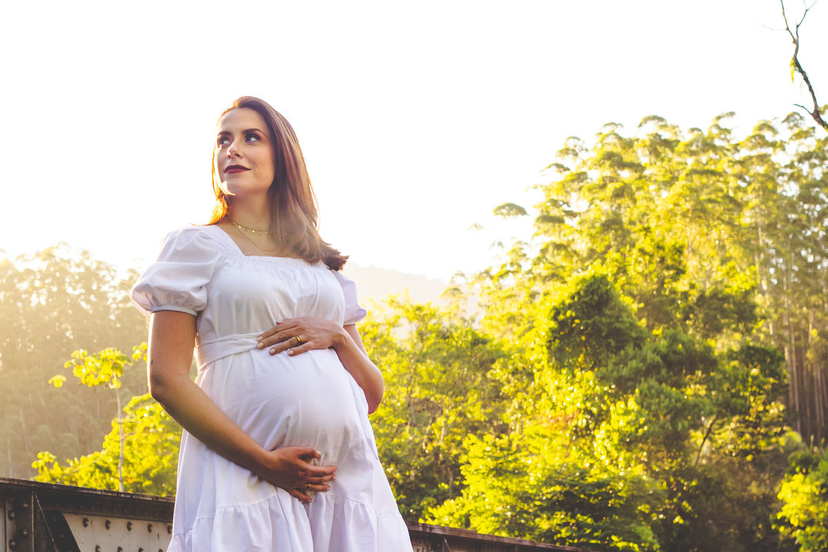 gravida bonita, look bonito para gravida, ensaio gravida final do diz, ensaio gestante luz do ppor do sol, gestante ruiva, aline paim fotografia
