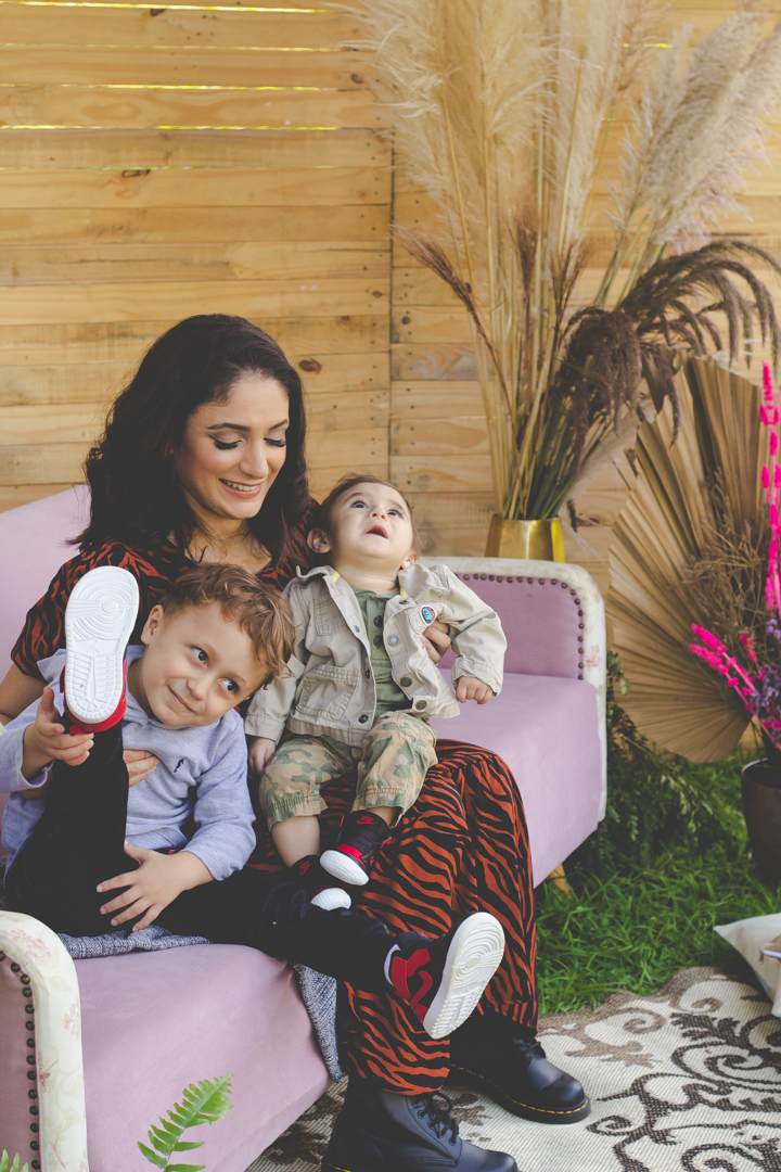 vida de mae, maternidade real, foto ensaio externo rebeca fauz, ensaio fotografico com decoração boho, ensaio fotografico dia das maes, aline paim, aline paim fotografia