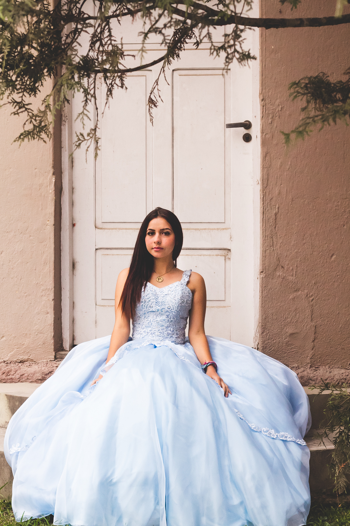 ensaio 15 anos com vestido azul, aline paim fotografia, fotografo em sao bento do sul, poses para fotos de quinze anos,