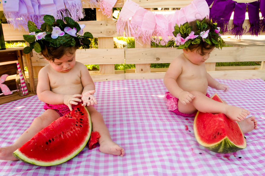 aline paim fotografia, gemeas, smash the fruit,joinville, tiara para gemeas